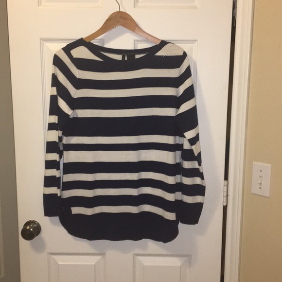 New Direction sweater - Picture 1 of 1